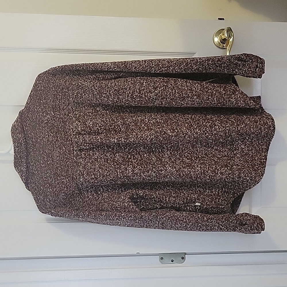 Sweater - Picture 4 of 4